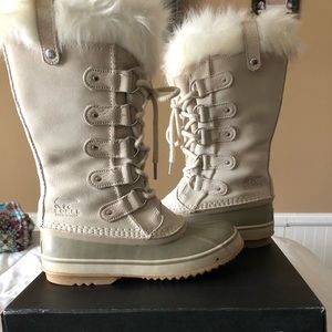 Sorel brand new in box Joan of Artic winter boot.
